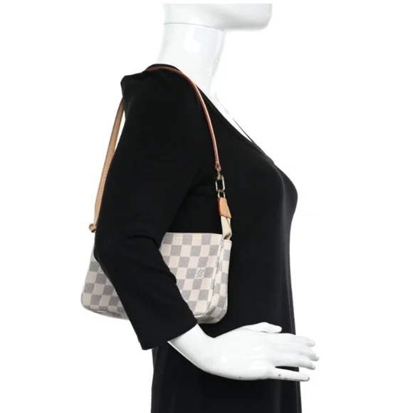 LOUIS VUITTON Damier Azur Pochette Accessories NM